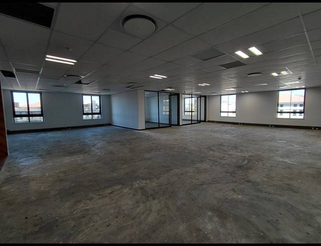 473M² OFFICE TO LET IN MAGALIESSIG